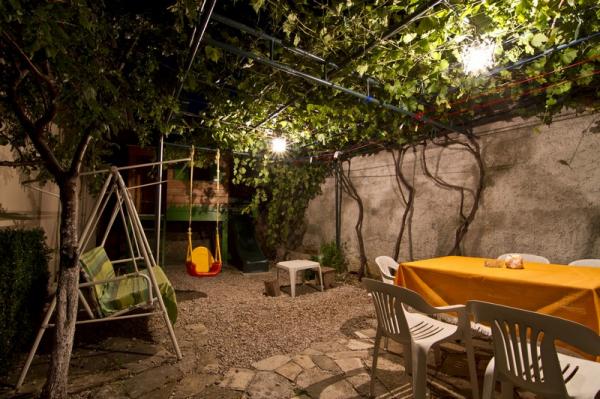 garden, outside living - apartment Villa Arija, Brela