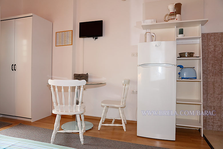 apartments Bara�, Brela - table