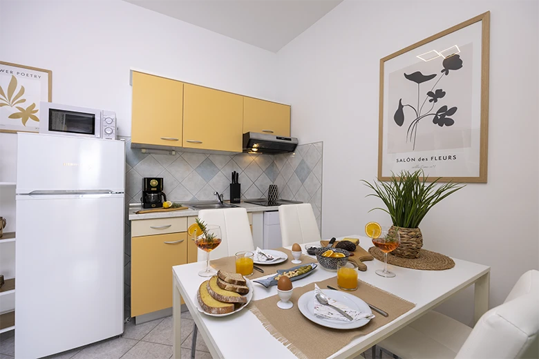 Apartments StoMarica, Brela - dining room