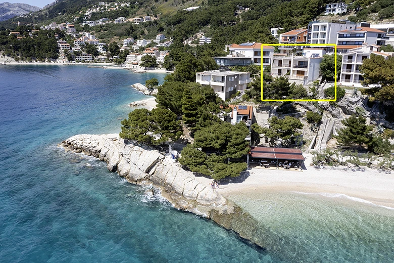 beach in Brela Soline