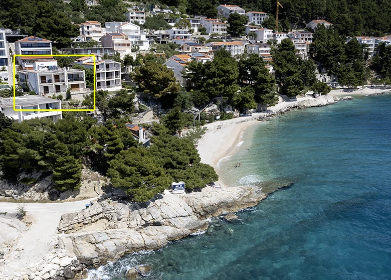 beach in Brela Soline