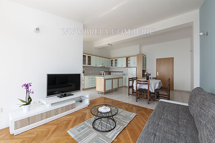 Wohnzimmer, Esszimmer, K&uuml;che