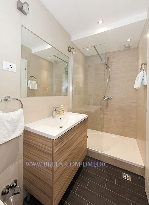 Apartments Juri�, Brela Soline - bathroom