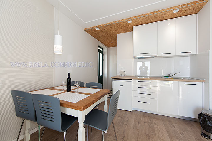 Apartments Juri�, Brela Soline - dining table