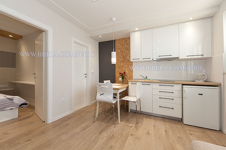 Apartments Juri�, Brela Soline - dining room with kitchen