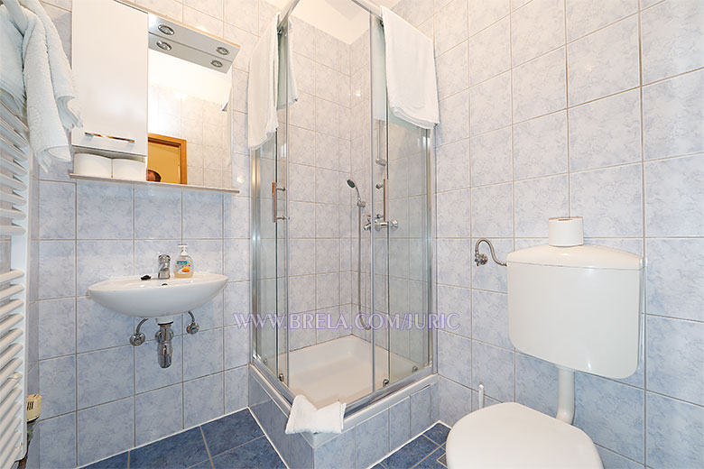 apartments Juri�, Brela - bathroom