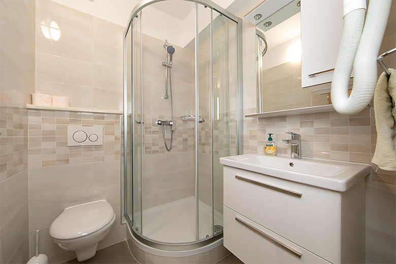 Apartments Kate, Brela - bathroom