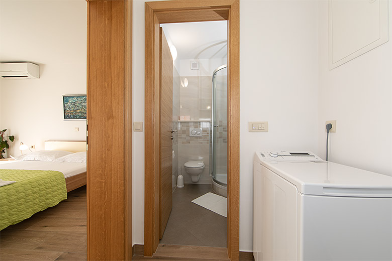 Apartments Kate, Brela - bathroom