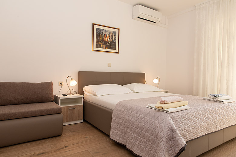 Apartments Kate, Brela - bedroom