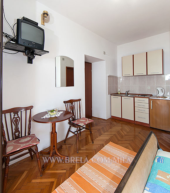 televizor, stol, kuhinja - TV, dining set, kitchen Fernsehen, Ess-Set, K&uuml;che