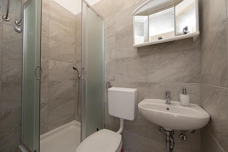 Apartments Petar, Brela - bathroom