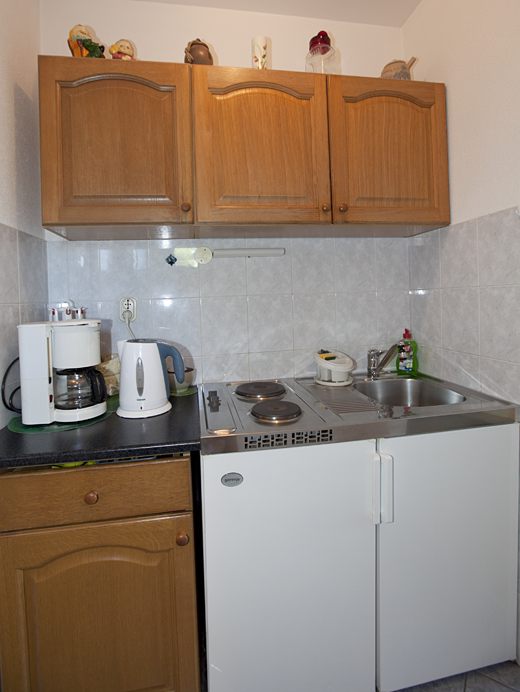 bigger picture of kitchen, grosser Bild von K&uuml;che