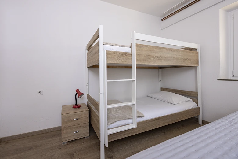 Apartments Škrabić, Brela - bedroom