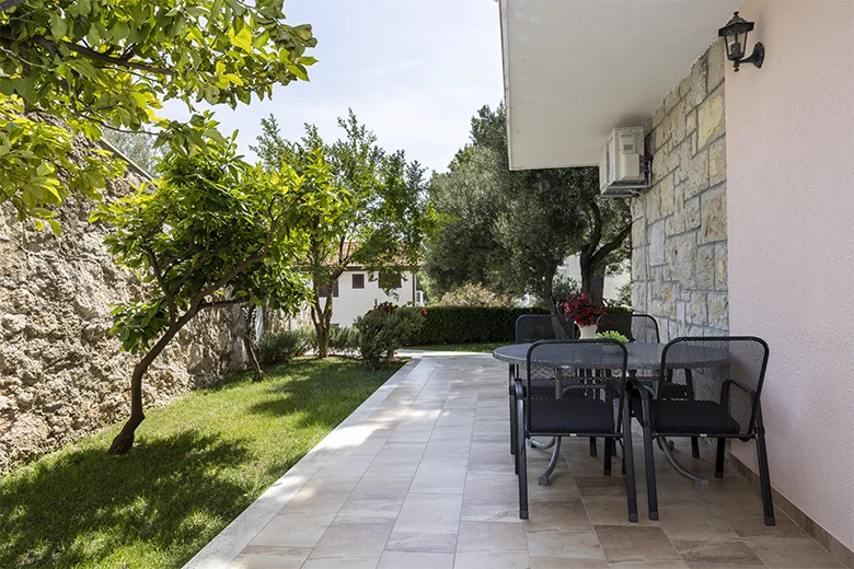 Apartments Škrabić, Brela - veranda