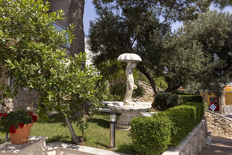 Apartments Škrabić, garden