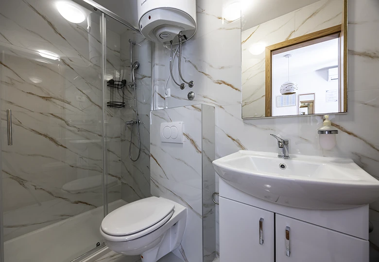 apartments Jure &Scaron;o&scaron;ić, Brela - bathroom