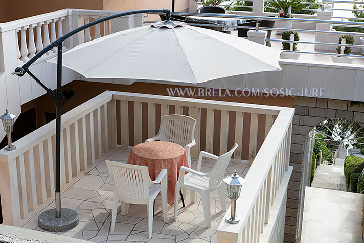 apartments &Scaron;o&scaron;ić, Brela - terrace