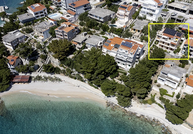 apartments kapetan Jure, Brela - aerial view