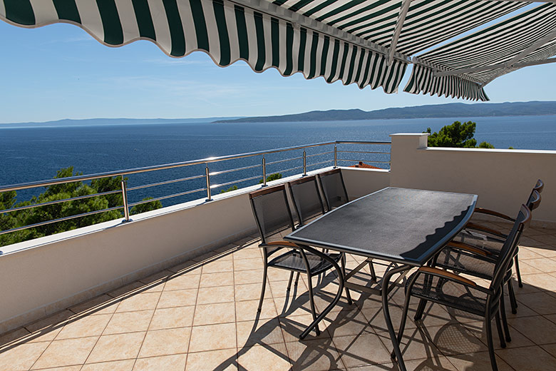 Apartments Toma&scaron;, Brela - house, terrace with seaview