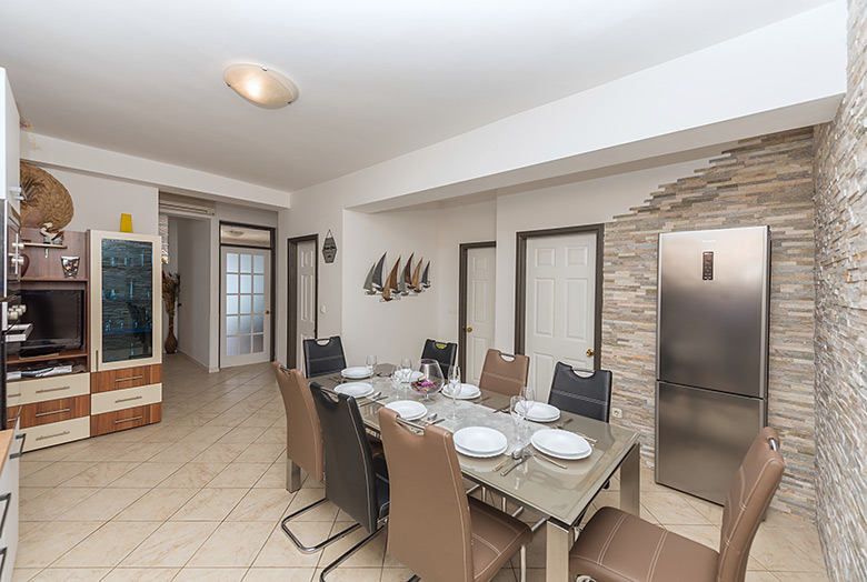 apartments Vanja, Brela - dining room