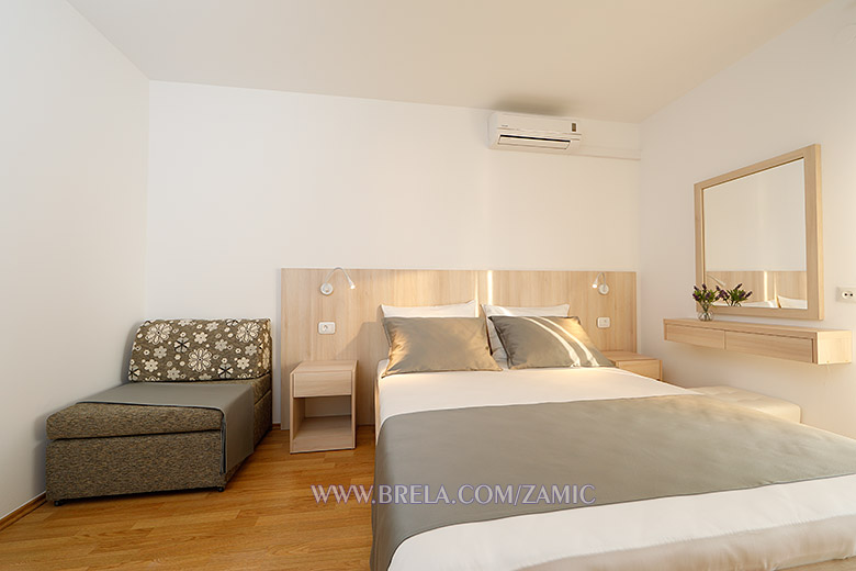 apartments Marija �ami�, Brela - bedroom